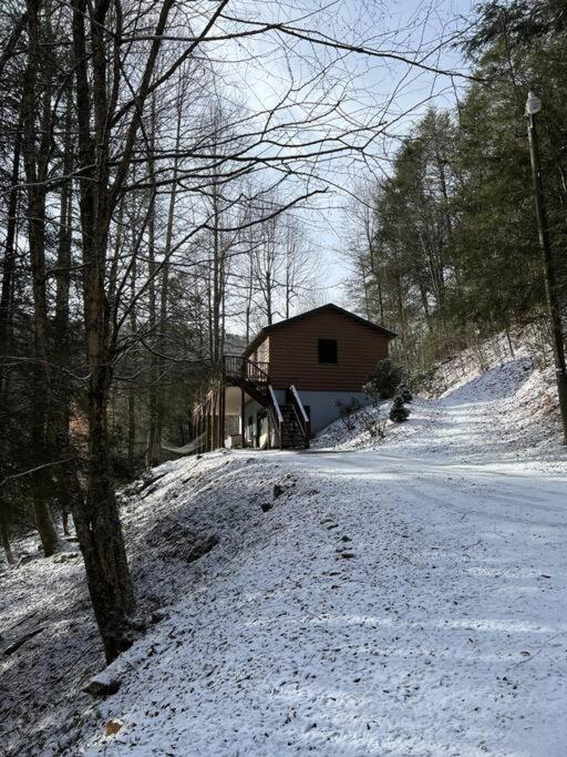 Serene & Cozy - Peaceful View - Fireplace - Creek Villa Fleetwood Exterior photo